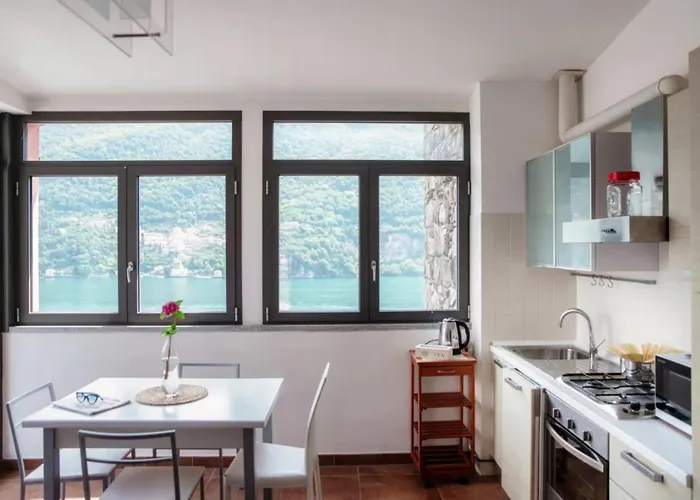 Riflessi Sul - Alba * Laglio